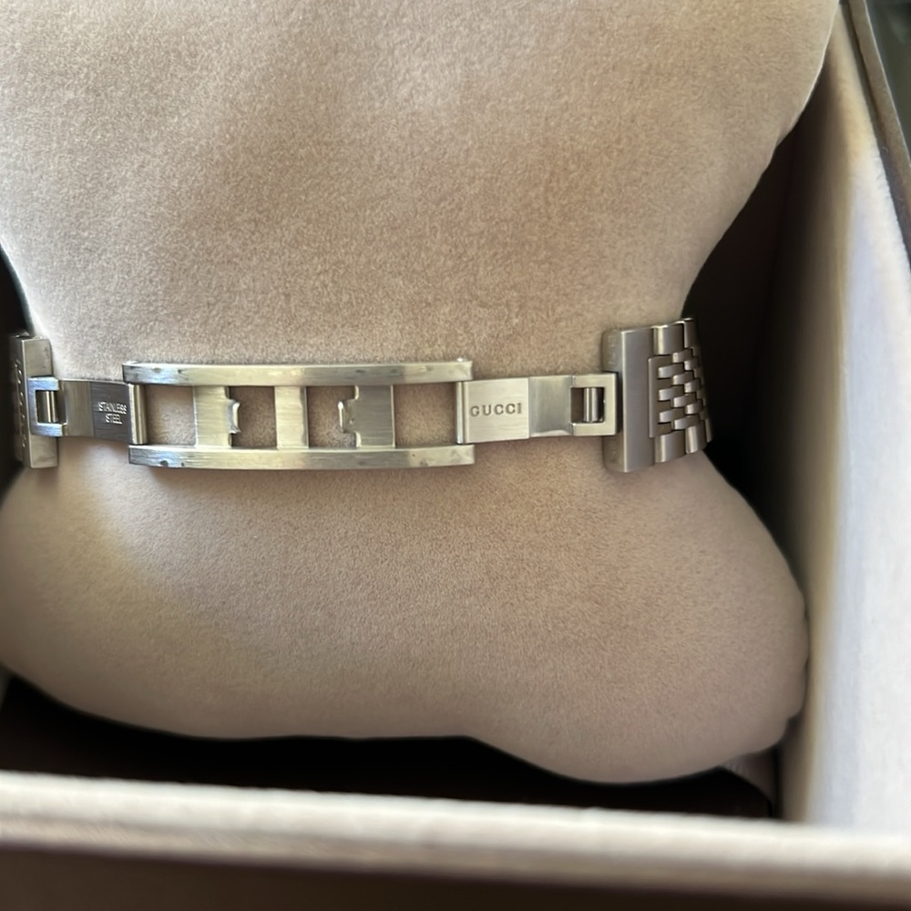 NWOT GUCCI G-TIMELESS watch - Picture 2 of 10